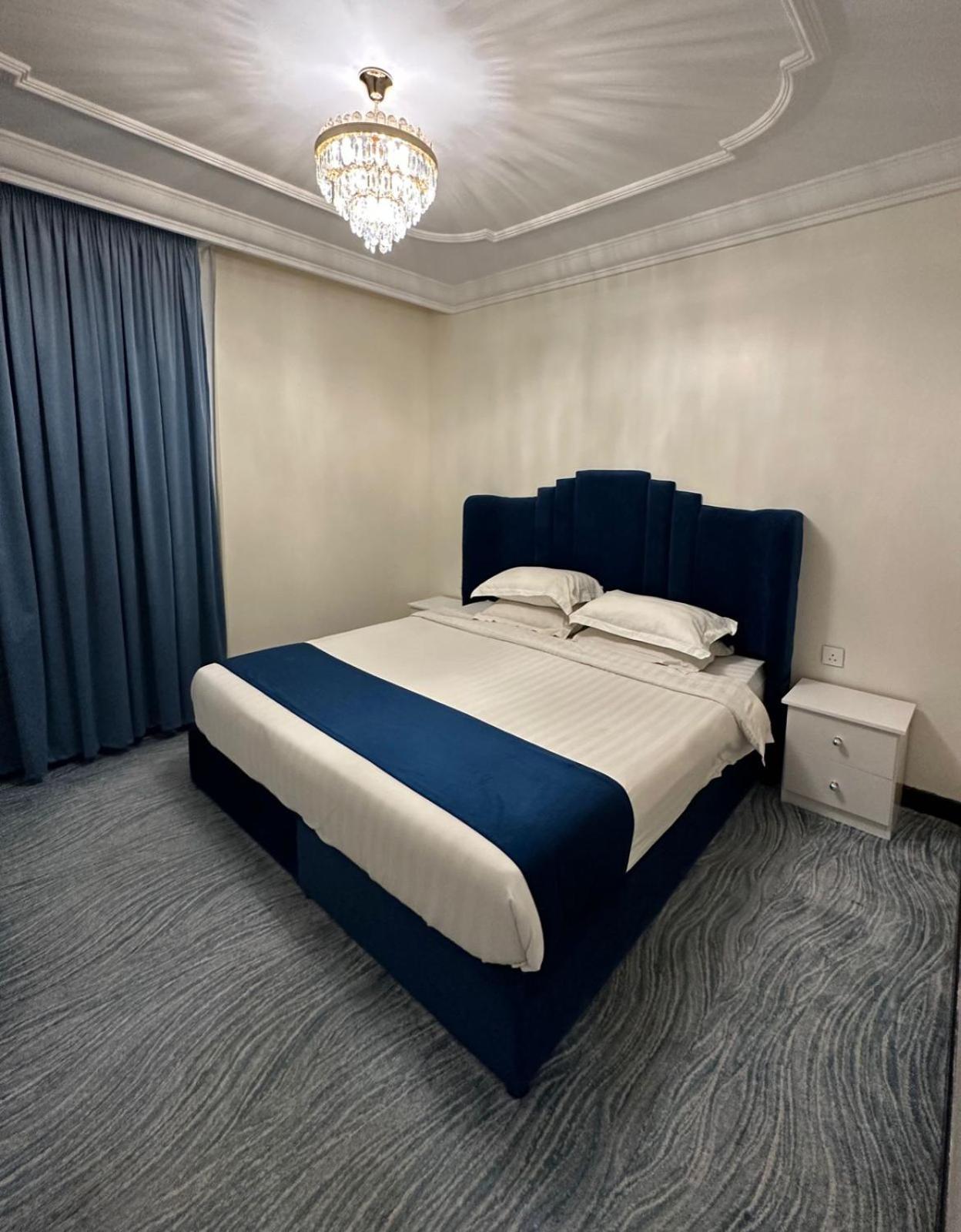 Zad Al Eman Suites Hotels Medina Bilik gambar