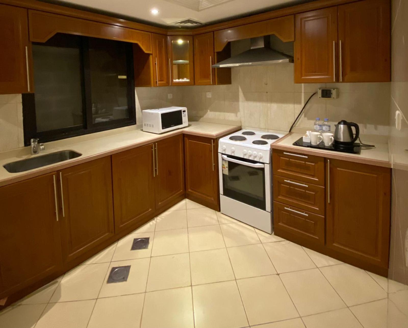 Zad Al Eman Suites Hotels Medina Bilik gambar