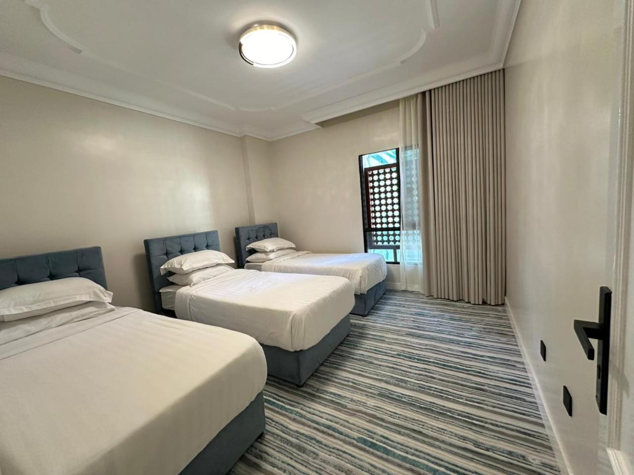 Zad Al Eman Suites Hotels Medina Bilik gambar