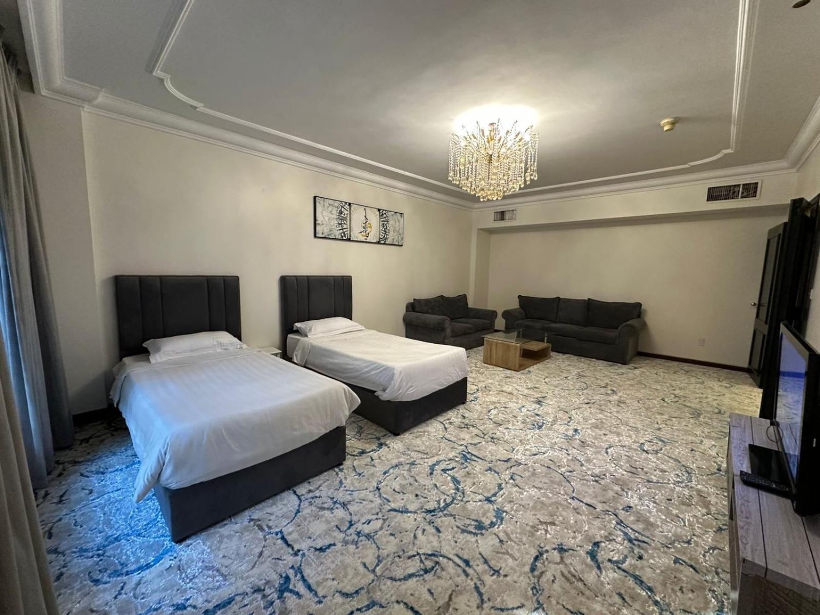 Zad Al Eman Suites Hotels Medina Bilik gambar